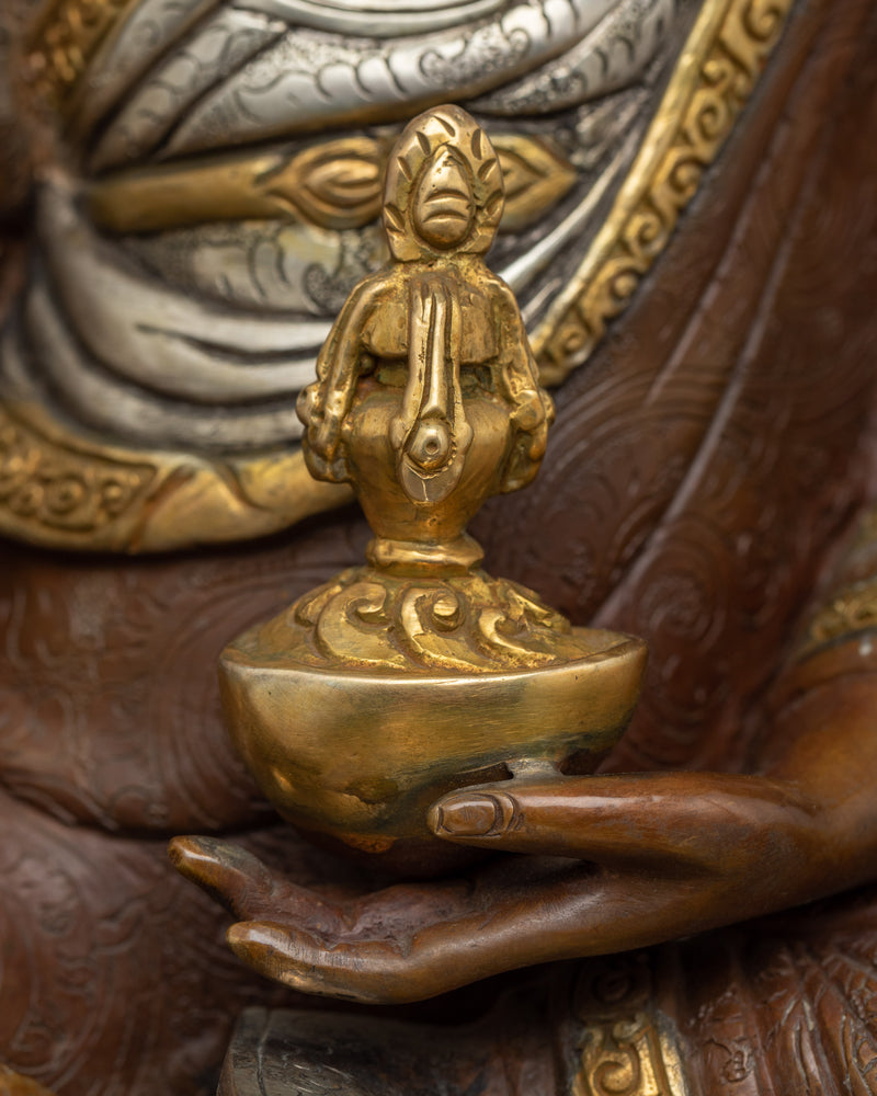 Guru Rinpoche Mantra | The Lotus-Born Master Seated on a Grand Throne