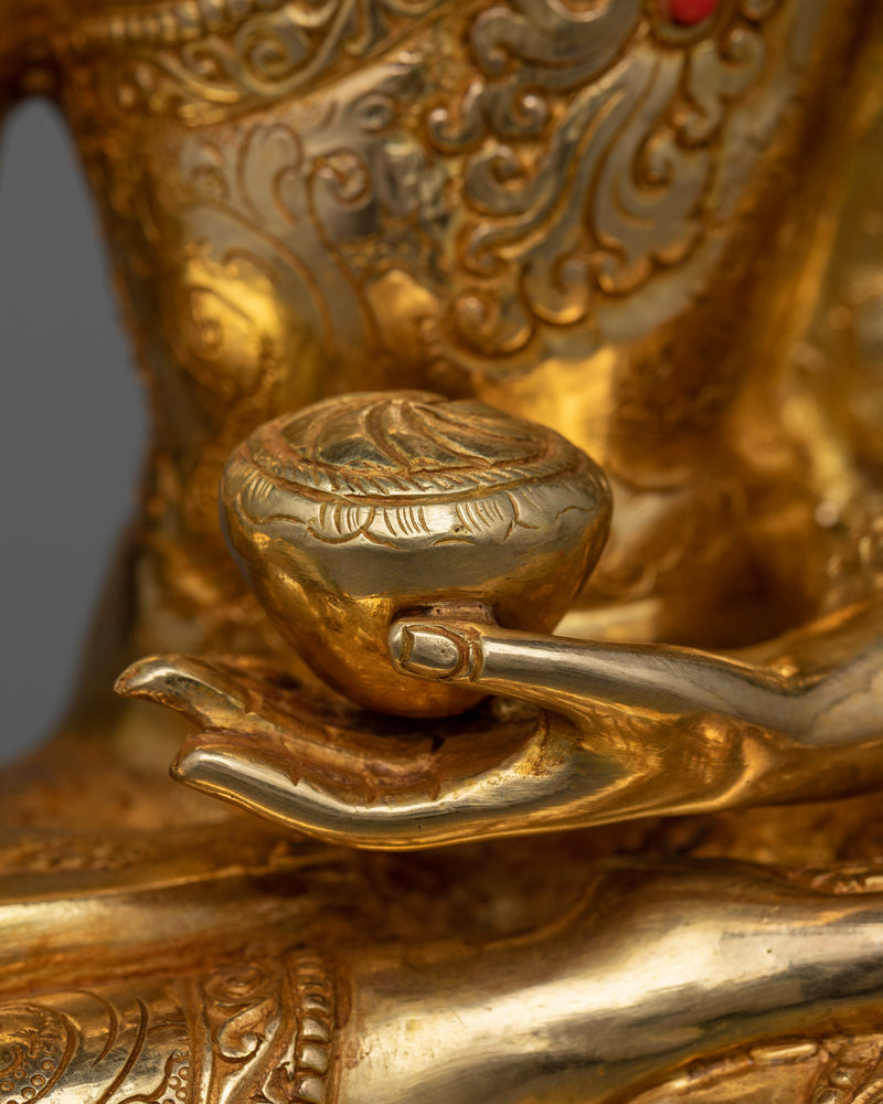 Siddhartha Gautama was a Prince who became the Buddha | Himalayan Golden Sculpture