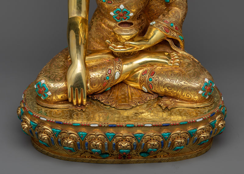 Statue of Shakyamuni Buddha | Enlightenment's Lustrous Beacon