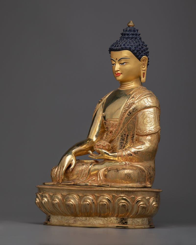 gautam-buddha-teachings-with-statue