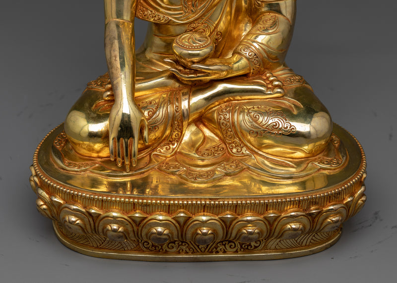 Shakyamuni Buddhist Temple Statue | The Enlightening Presence of the Buddha