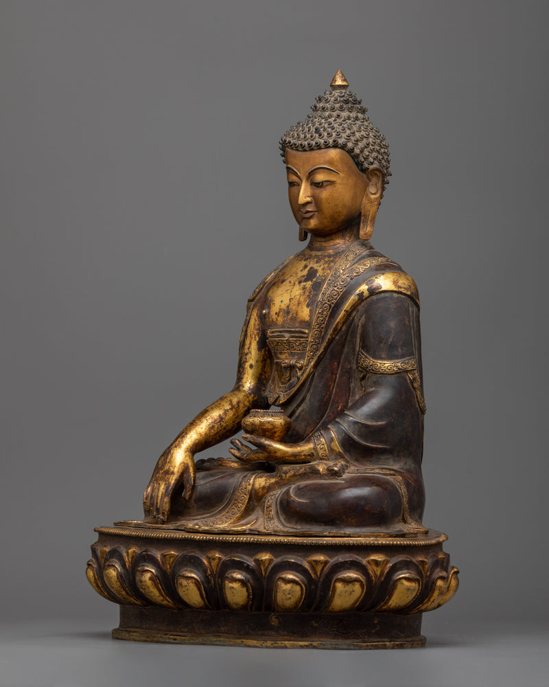 buddha-shakyamuni-seated-in-meditation-figure