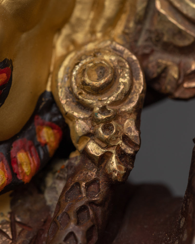 Two-Armed Bernagchen Mahakala Dharma Protector | Experience the Tranquil Aura