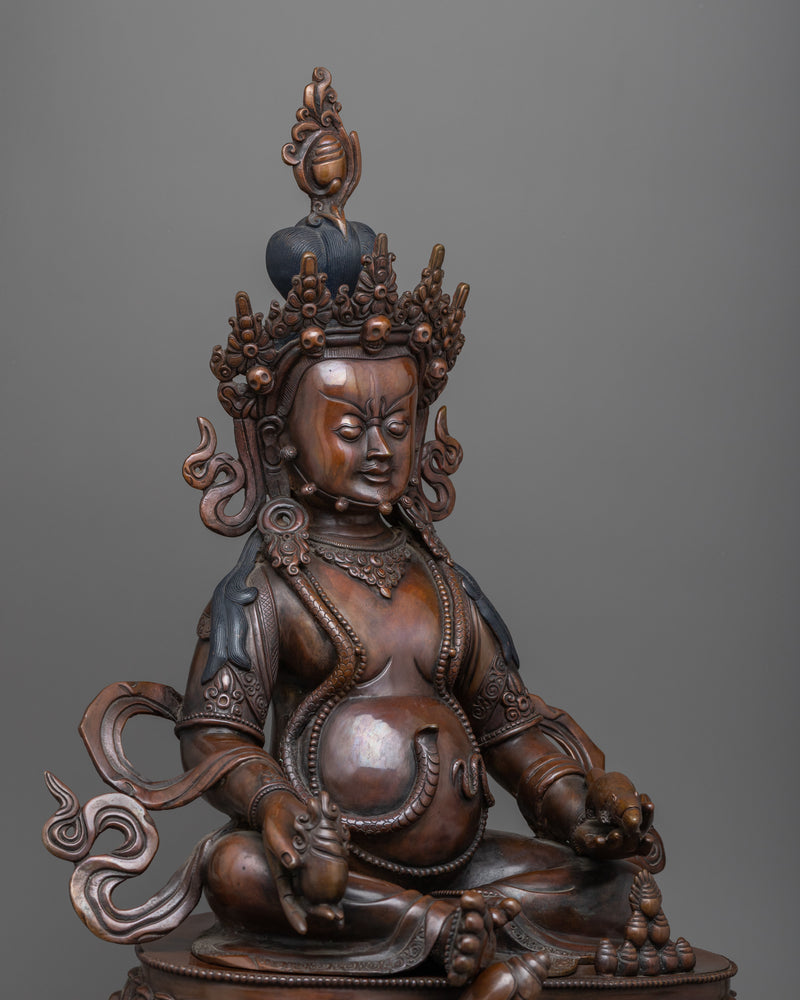 lord-kubera-statue