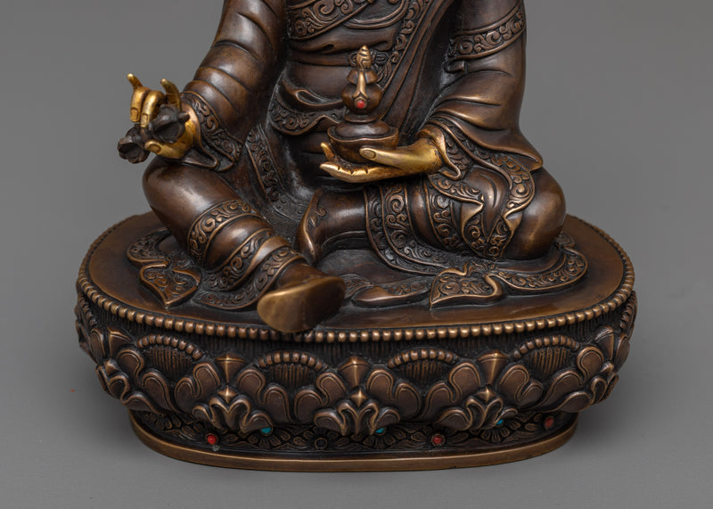 Lotus Born Guru Rinpoche | The Golden Essence of Tantric Mastery