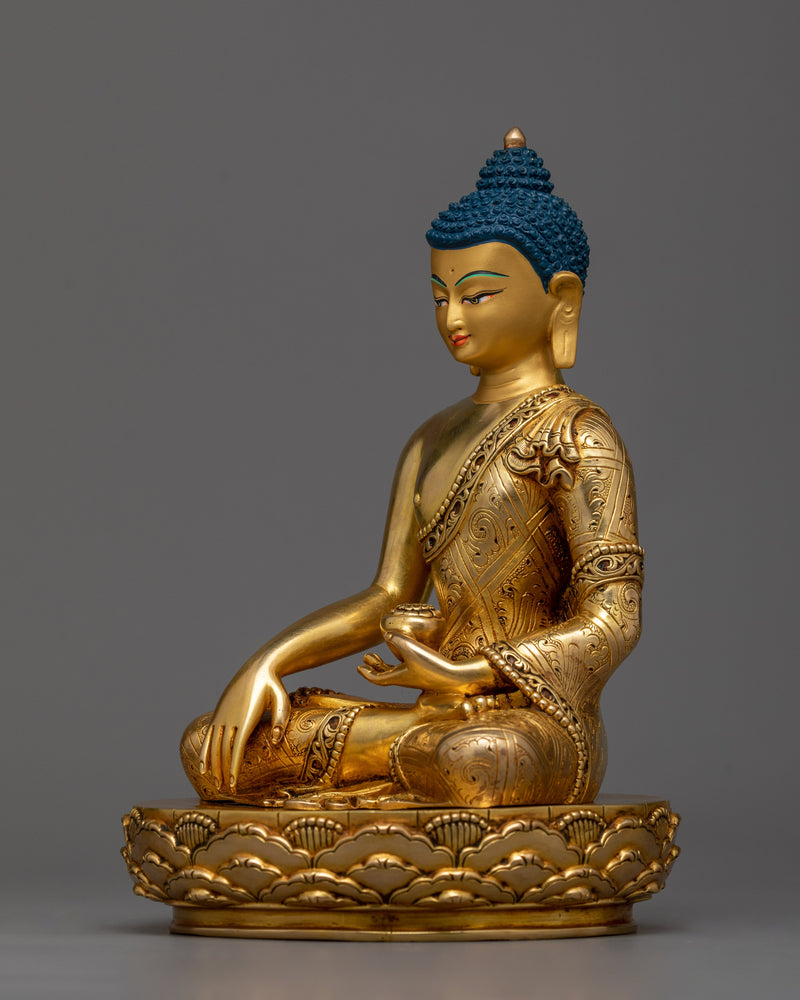 gold buddha statue 