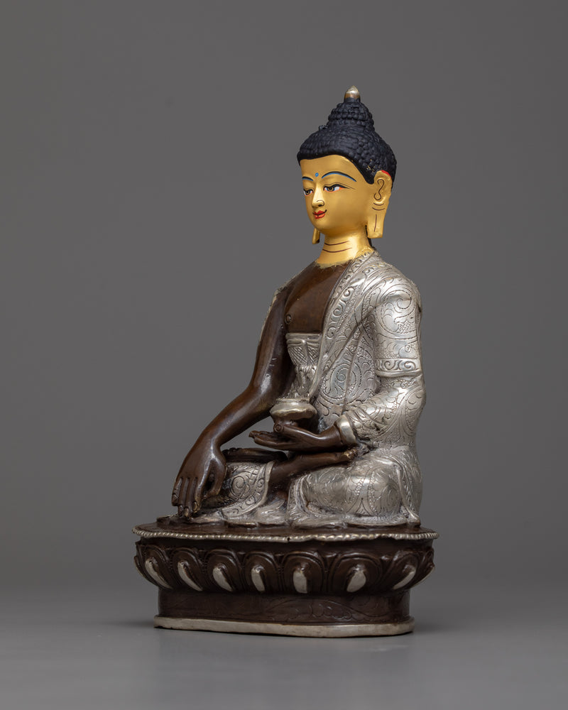 lord shakyamuni buddha 