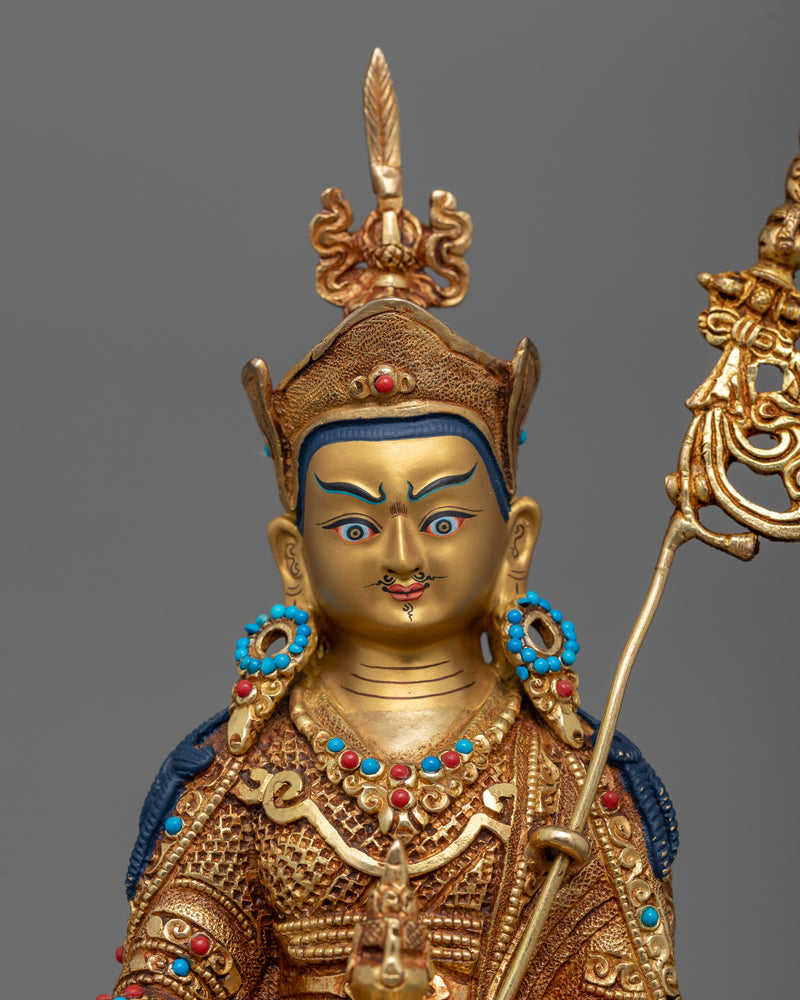 dusum-sangye-guru-rinpoche-statue