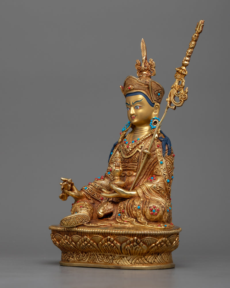 dusum-sangye-guru-rinpoche-statue