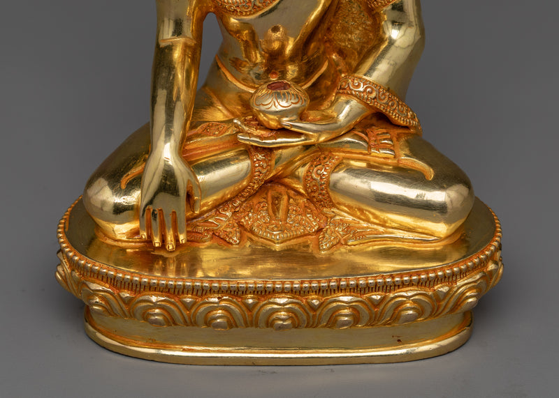 Serene Buddha Shakyamuni Statue | 24K Gold Gilded Copper Statue