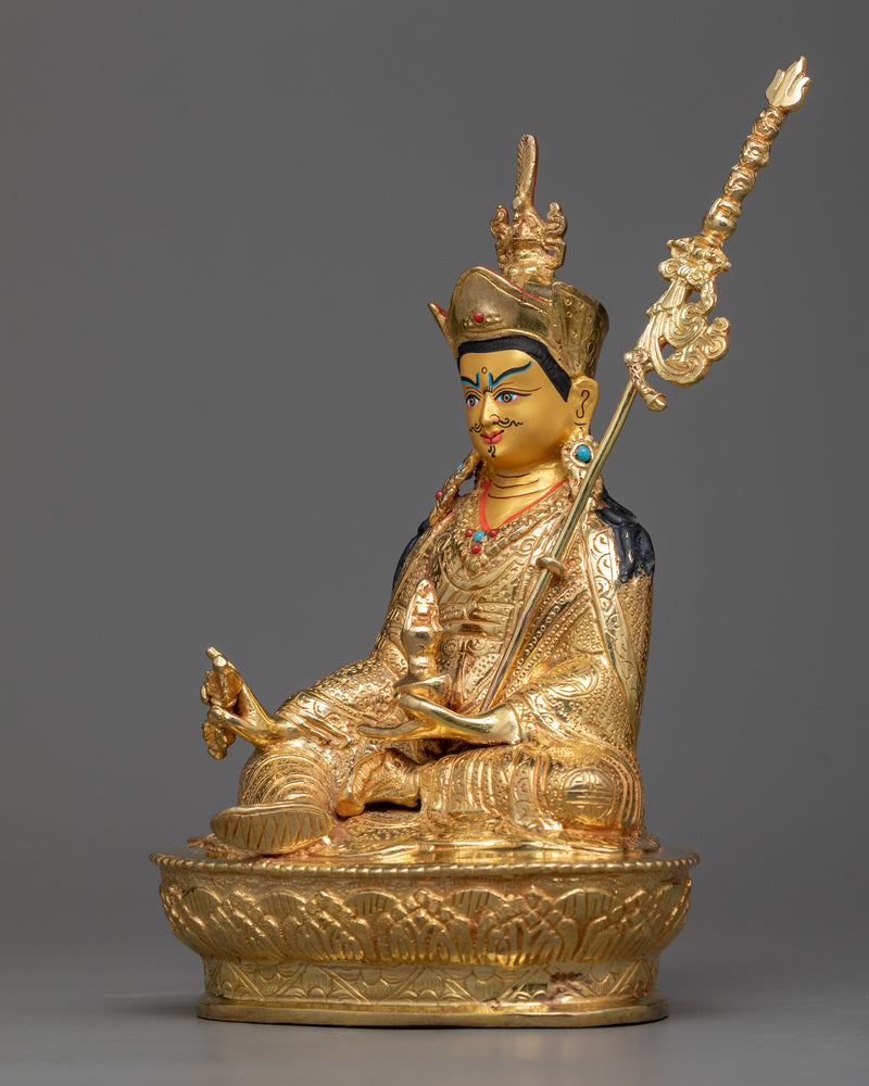 guru-rinpoche-gold gilt statue