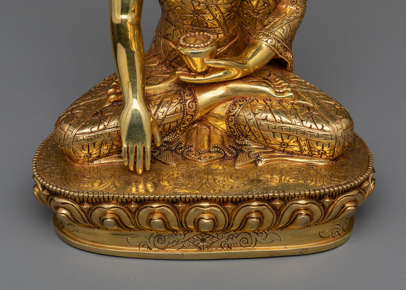 Shakyamuni Buddha Copper Gilt Statue | A Reflection of Enlightenment in 24K Gold