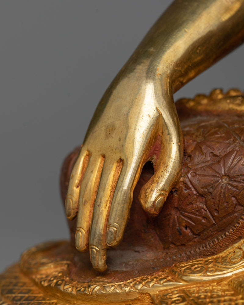 Buddha Shakyamuni Gilt Statue | Embodiment of Enlightenment