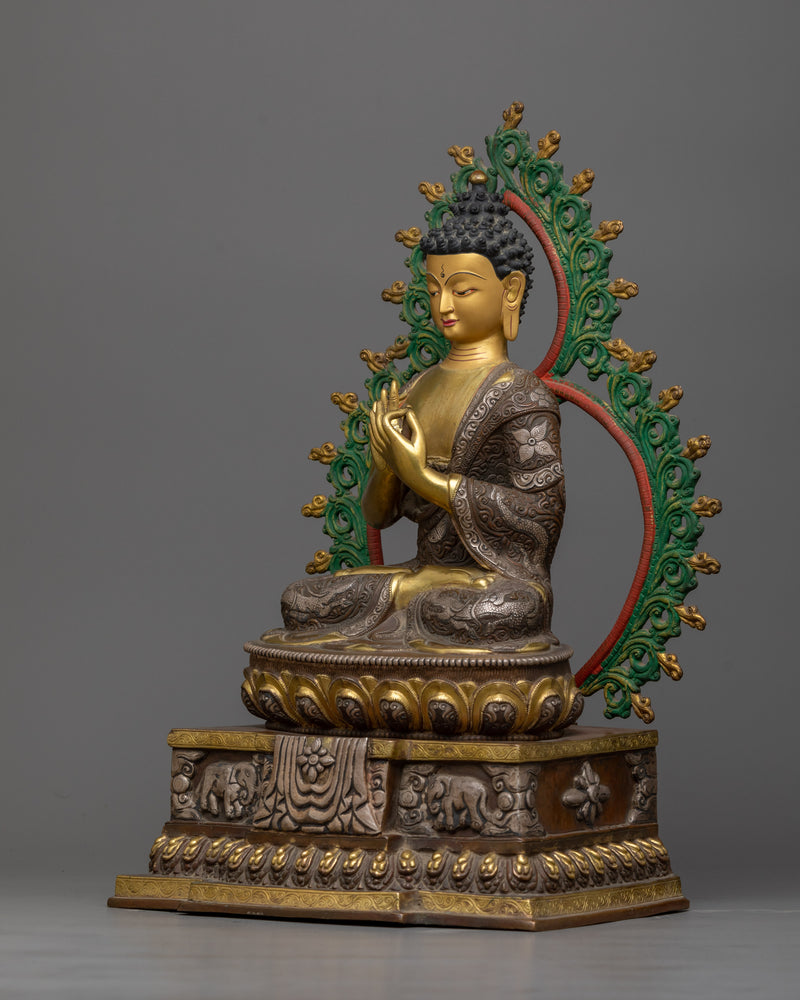 Buddha vairocana sculpture