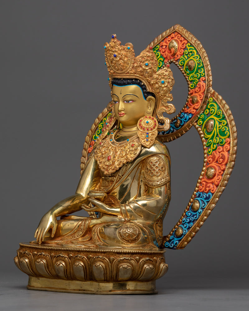 crown-buddha-shakyamuni-gilt sculpture