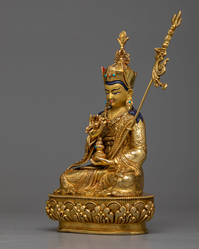 guru-rinpoche-lotus-born