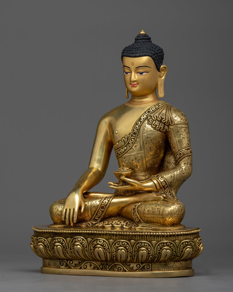 historical-shakyamuni-buddha-sculpture