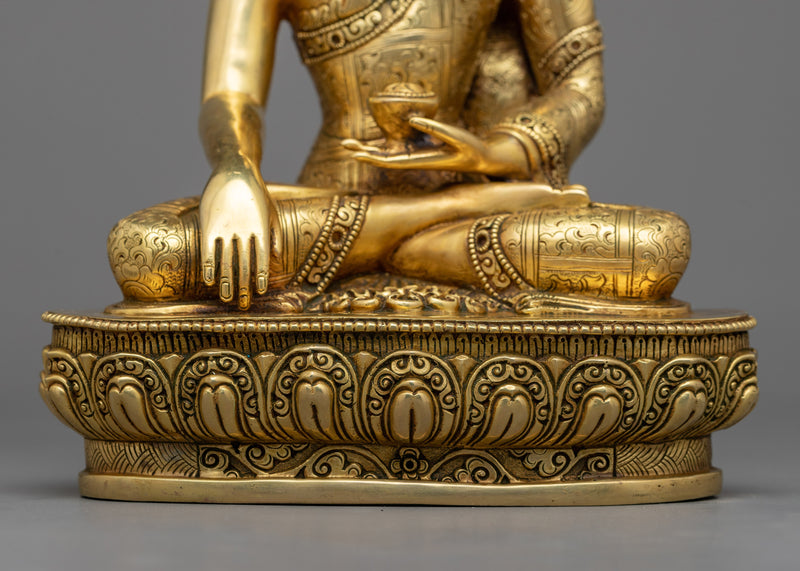 Historical Shakyamuni Buddha Sculpture | 24K Gold Gilded Elegance