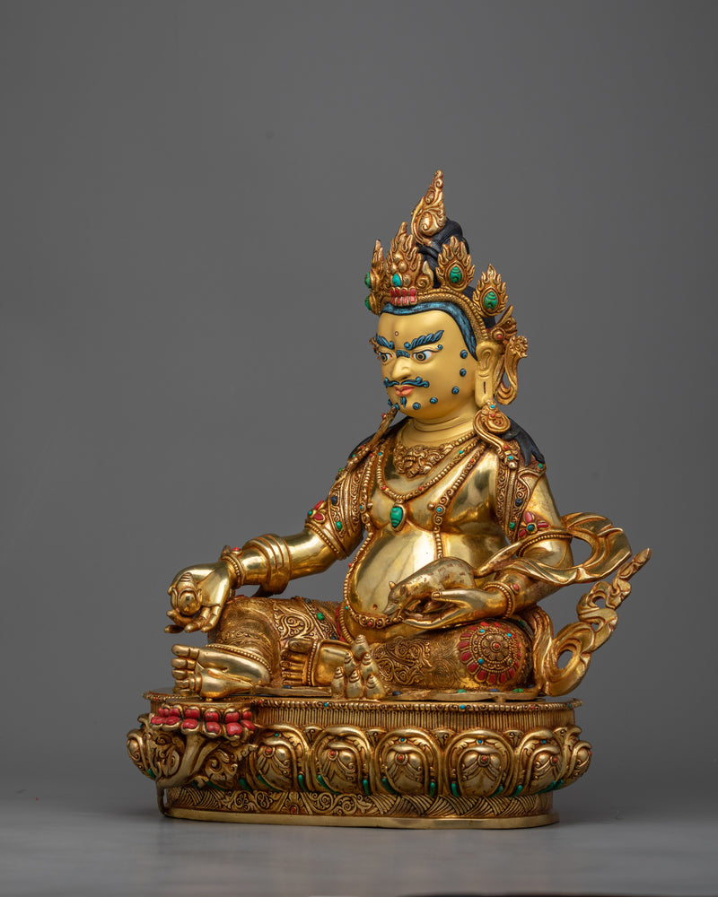 nepalese dzambhala-statue