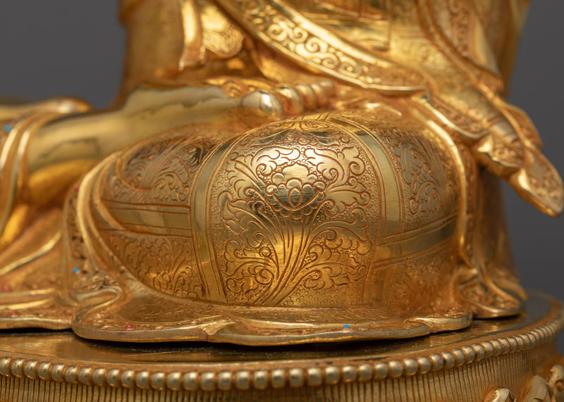 The Enlightened Je Lama Tsongkhapa Statue | Inspiring Serenity and Wisdom