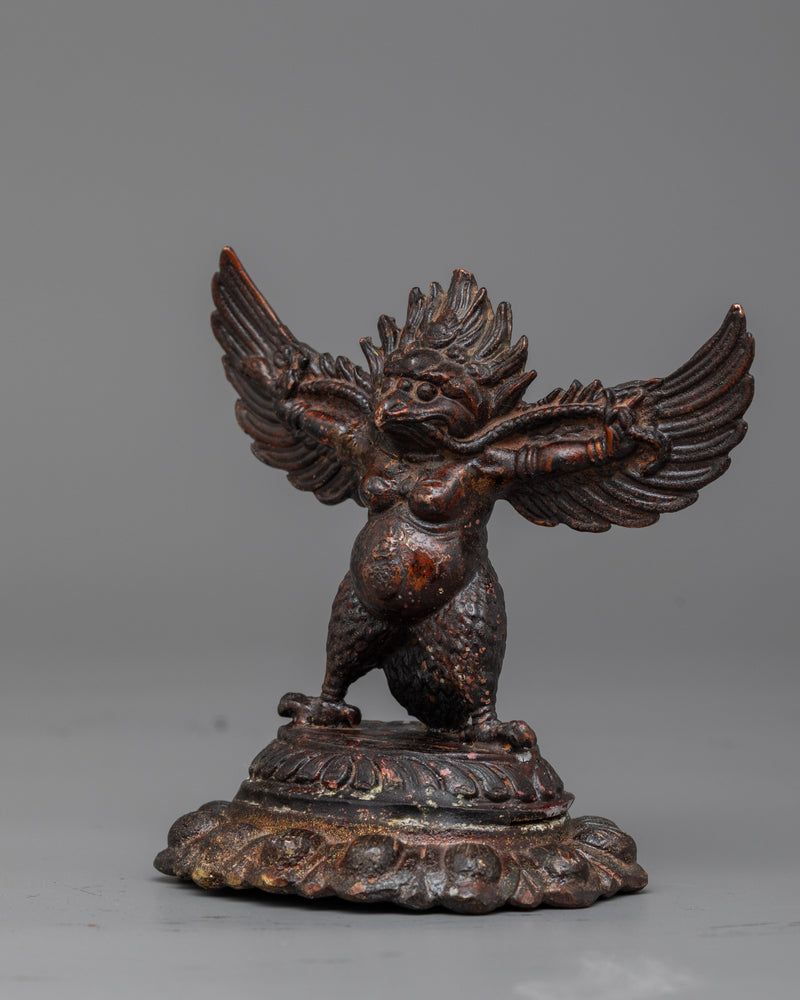 garuda-antique-figurine