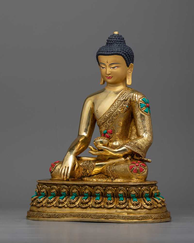 shakyamuni-buddha-golden sculpture