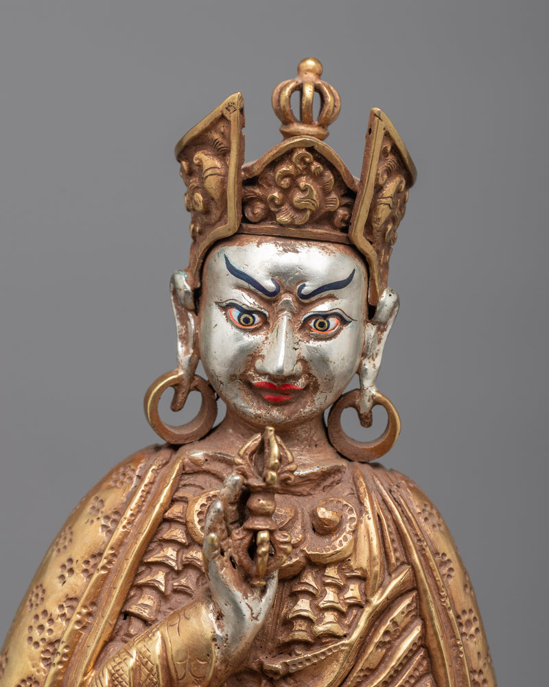 standing-tantric-guru-rinpoche