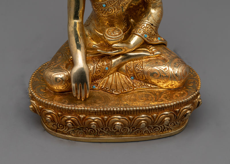 Serene Shakyamuni Buddha Figurine | A Beacon of Inner Peace