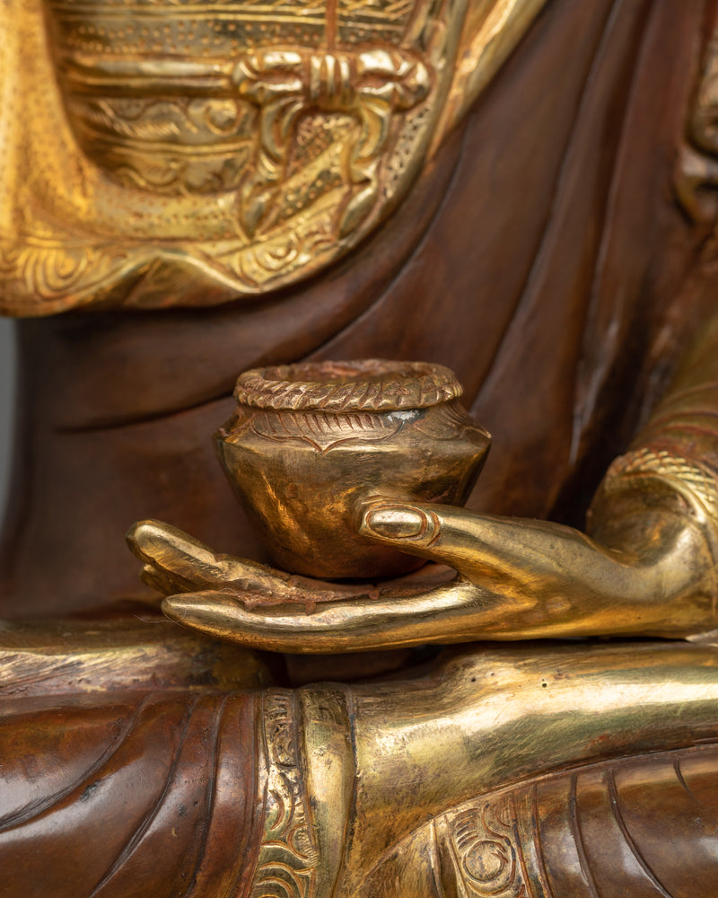 The historic Buddha Shakyamuni Sculpture | 24K Gold-Gilded Statue from Nepal