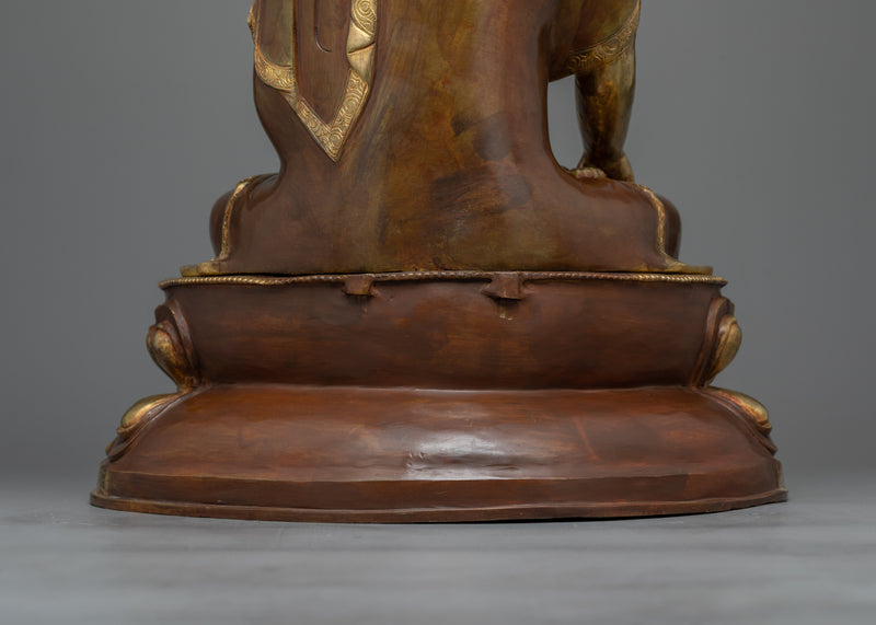 The historic Buddha Shakyamuni Sculpture | 24K Gold-Gilded Statue from Nepal