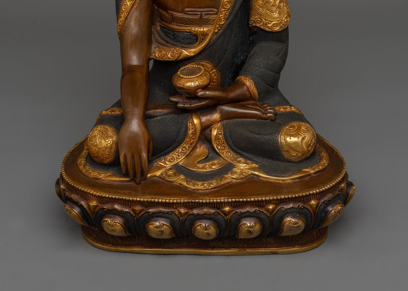 Oxidized Figure of Shakyamuni Buddha | Meticulously Crafted Spiritual Icon