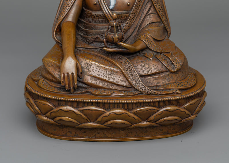 Zhabdrung Rinpoche Oxidized Statue | Symbol of Bhutanese Unity