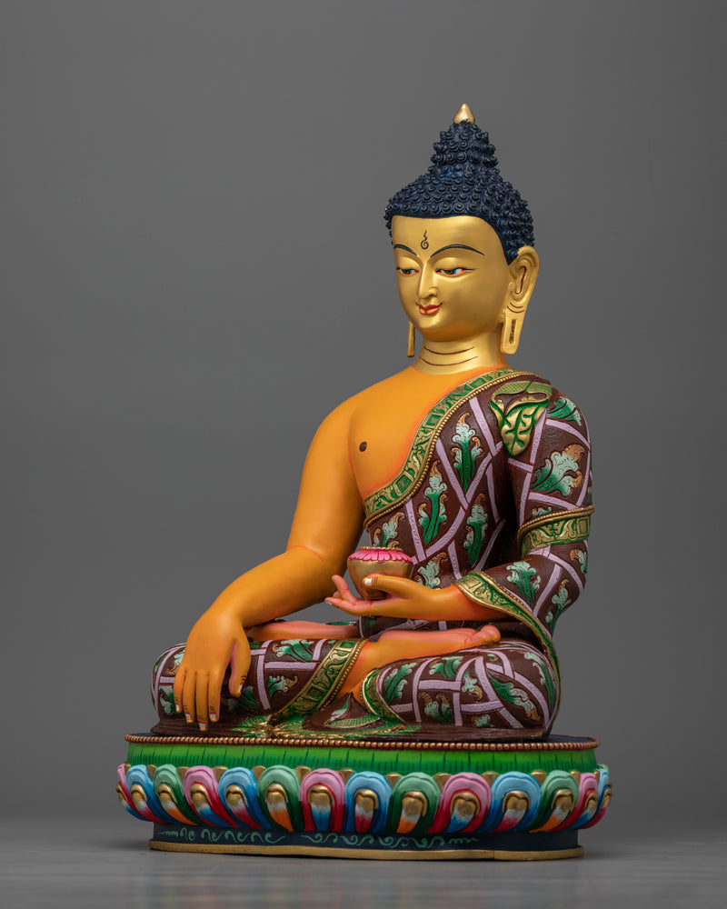 yellow-hued-shakyamuni-buddha