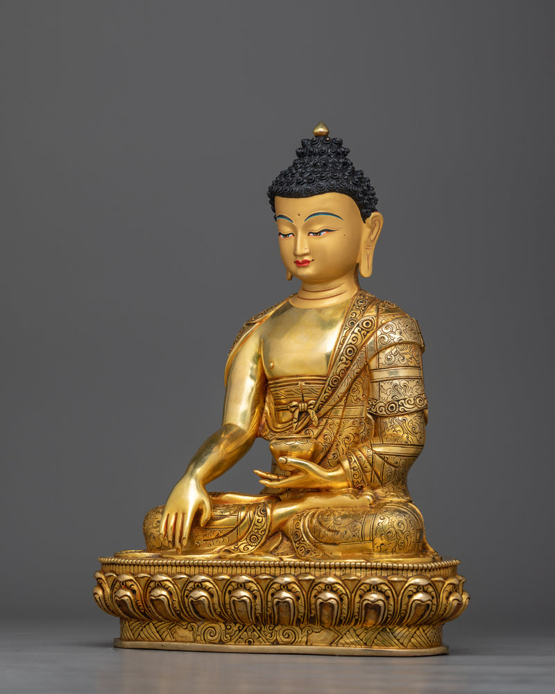 gold-gilded-enlighten-teacher-shakyamuni-buddha