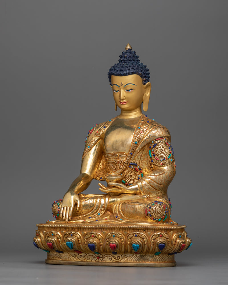 gold-gilded-serene-shakyamuni-buddha