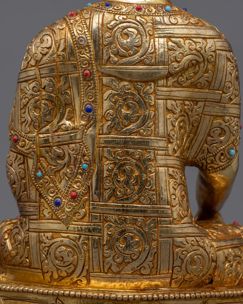 Gold-Gilded Shakyamuni Buddha Sculpture | A Resplendent Symbol of Enlightenment