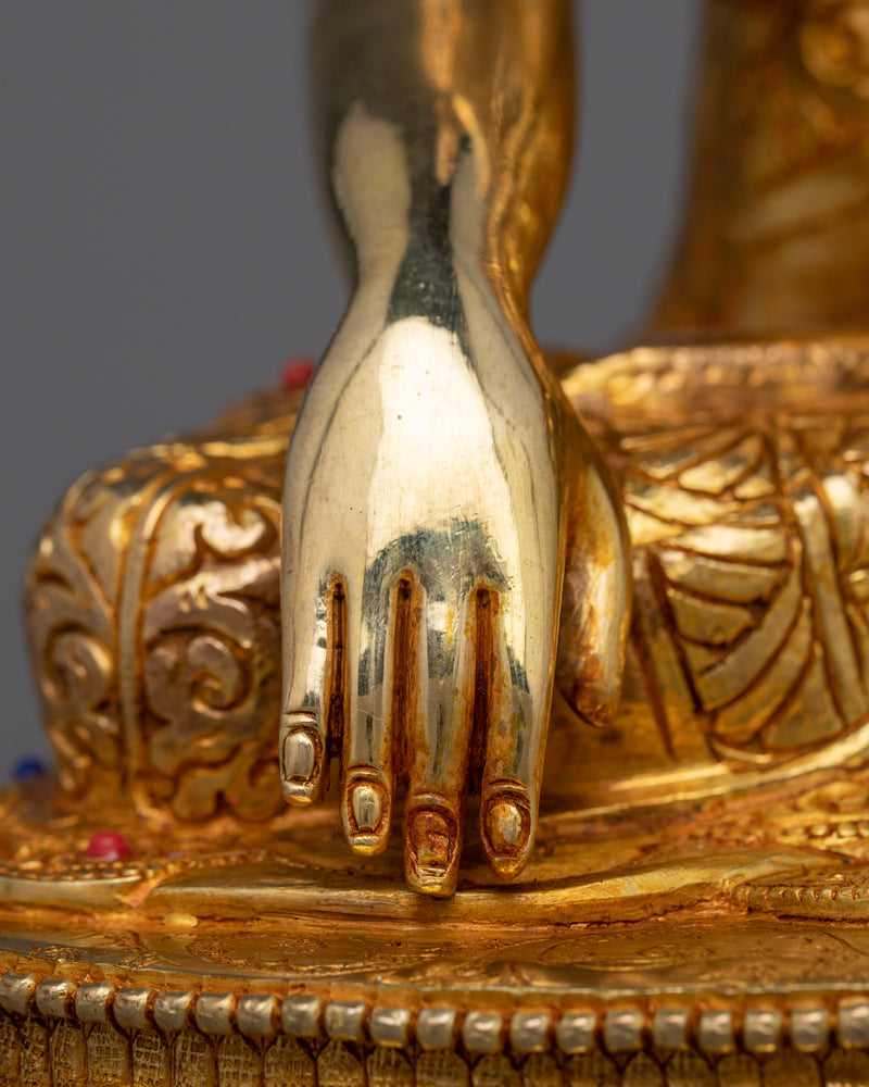 Gold-Gilded Shakyamuni Buddha Sculpture | A Resplendent Symbol of Enlightenment