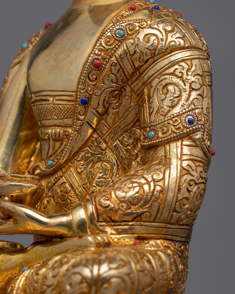 Gold-Gilded Shakyamuni Buddha Sculpture | A Resplendent Symbol of Enlightenment