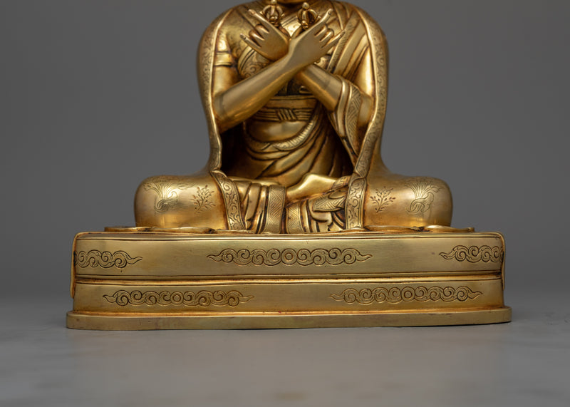 16th Karmapa Ranjung Rigpe Dorje Statue | A Golden Emblem of Wisdom and Spiritual Authority