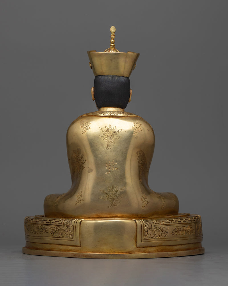 16th Karmapa Ranjung Rigpe Dorje Statue | A Golden Emblem of Wisdom and Spiritual Authority