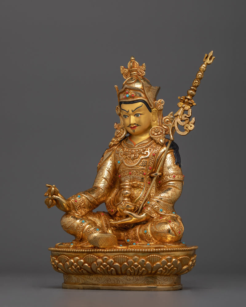 guru-rinpoche-tantric-master-in-gold-gilded