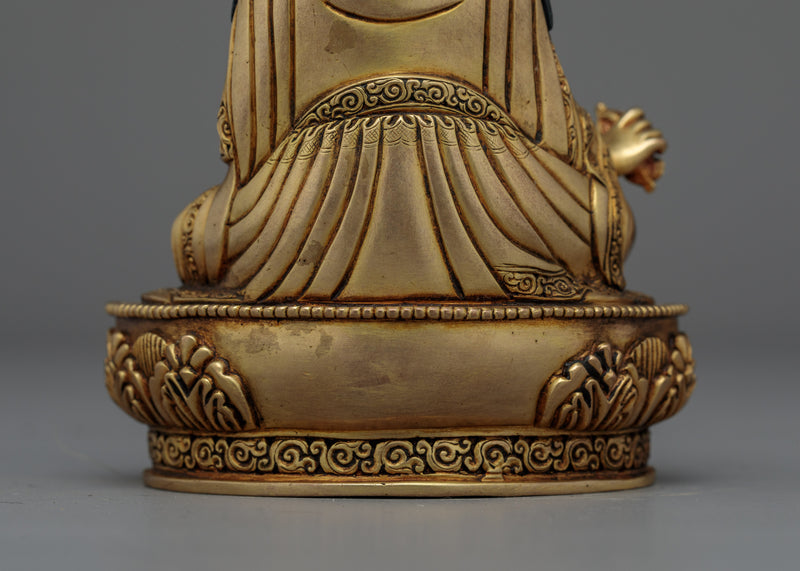 Guru Rinpoche an Antique Touch Small Statue | Embodiment of Wisdom and Protection