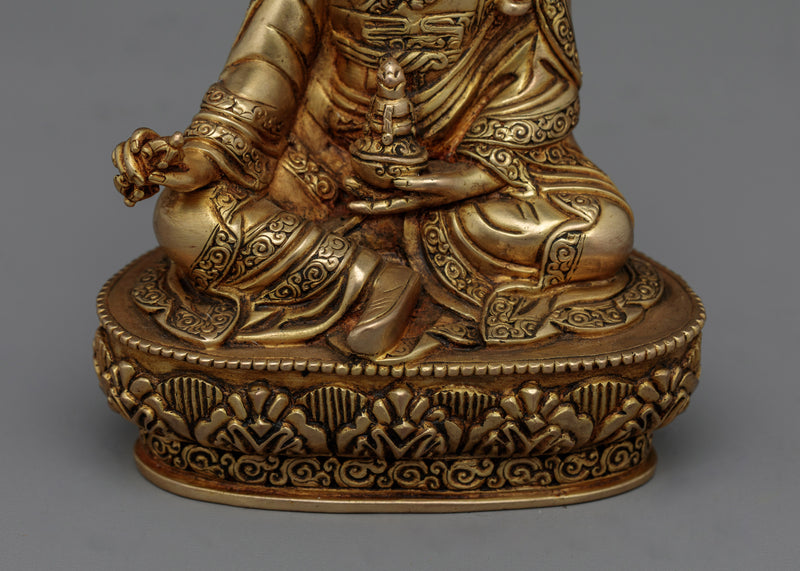 Guru Rinpoche an Antique Touch Small Statue | Embodiment of Wisdom and Protection