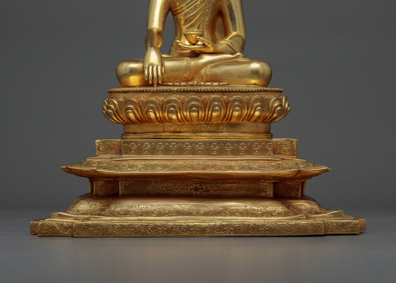 Shakyamuni Buddha a Enlighten Dharma Teacher