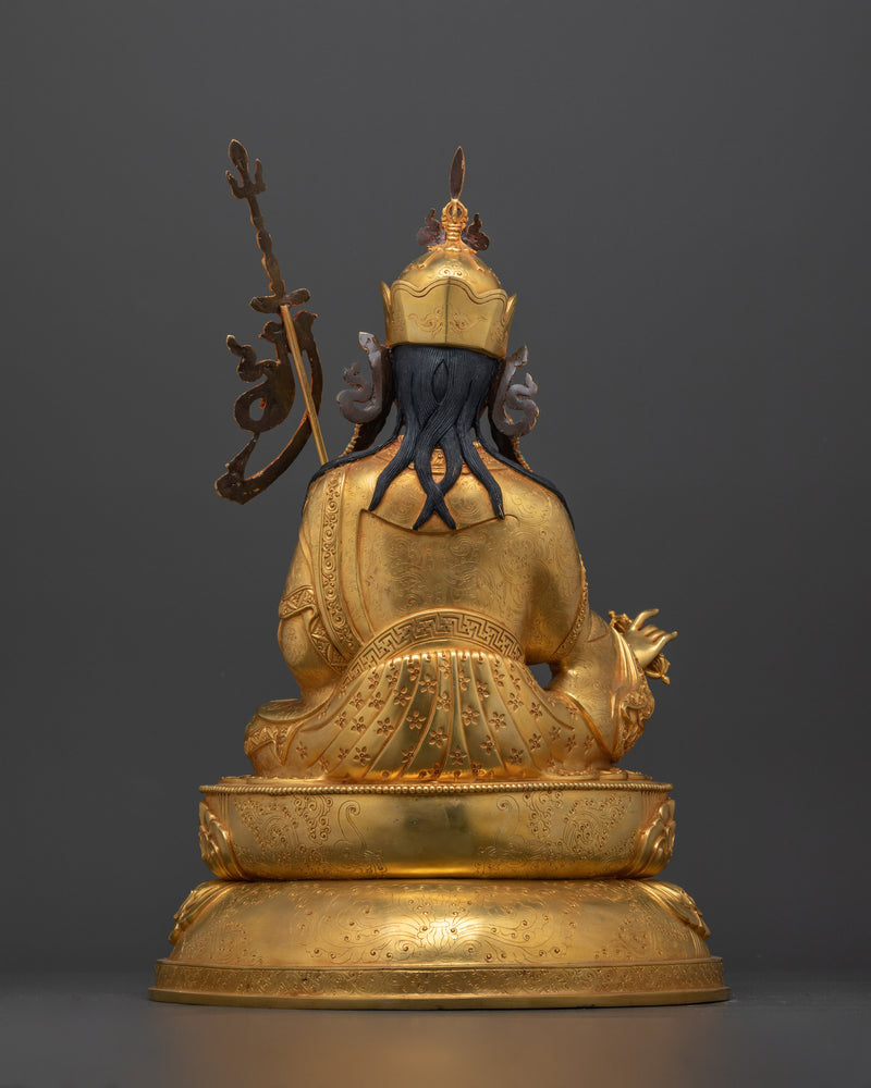 sacred-guru-rinpoche-statue