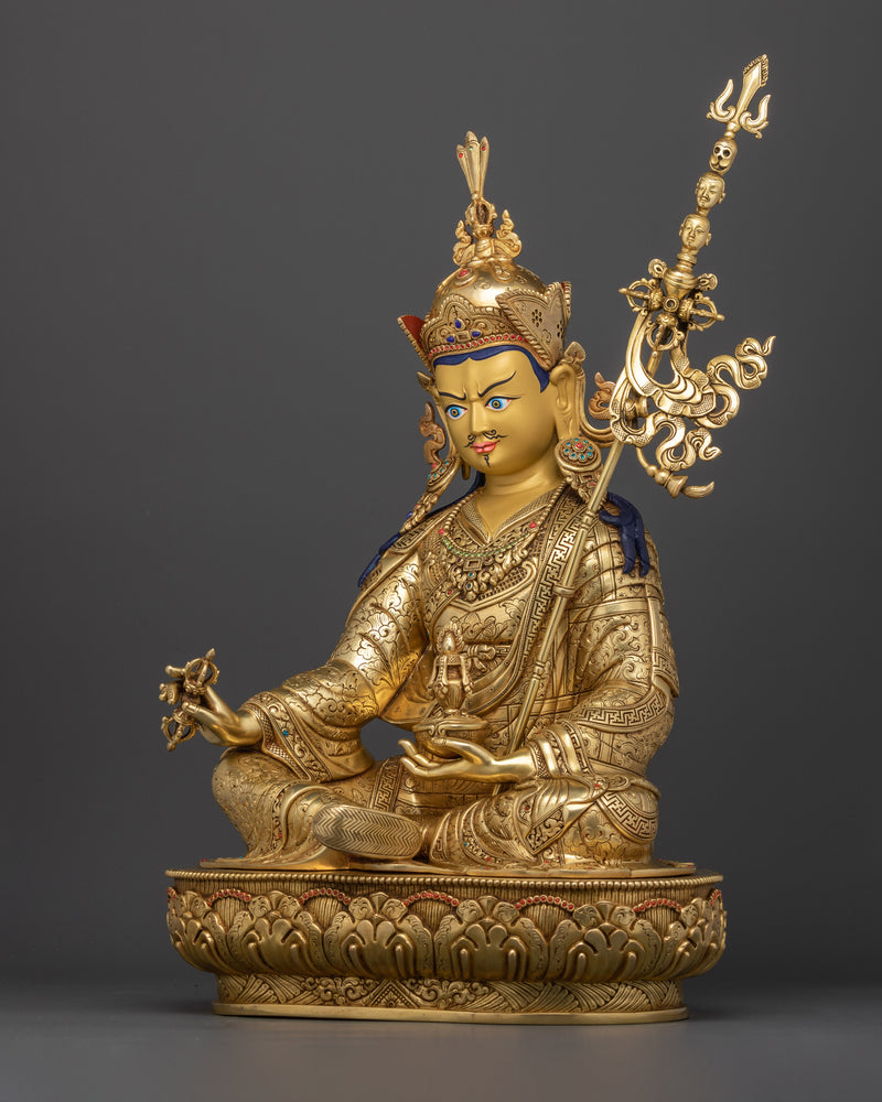 lotus-born-guru-rinpoche-satue