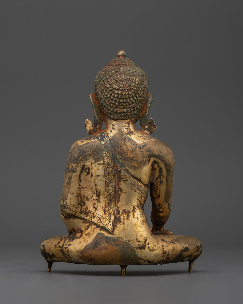 antique-statue-of-shakyamuni-buddha