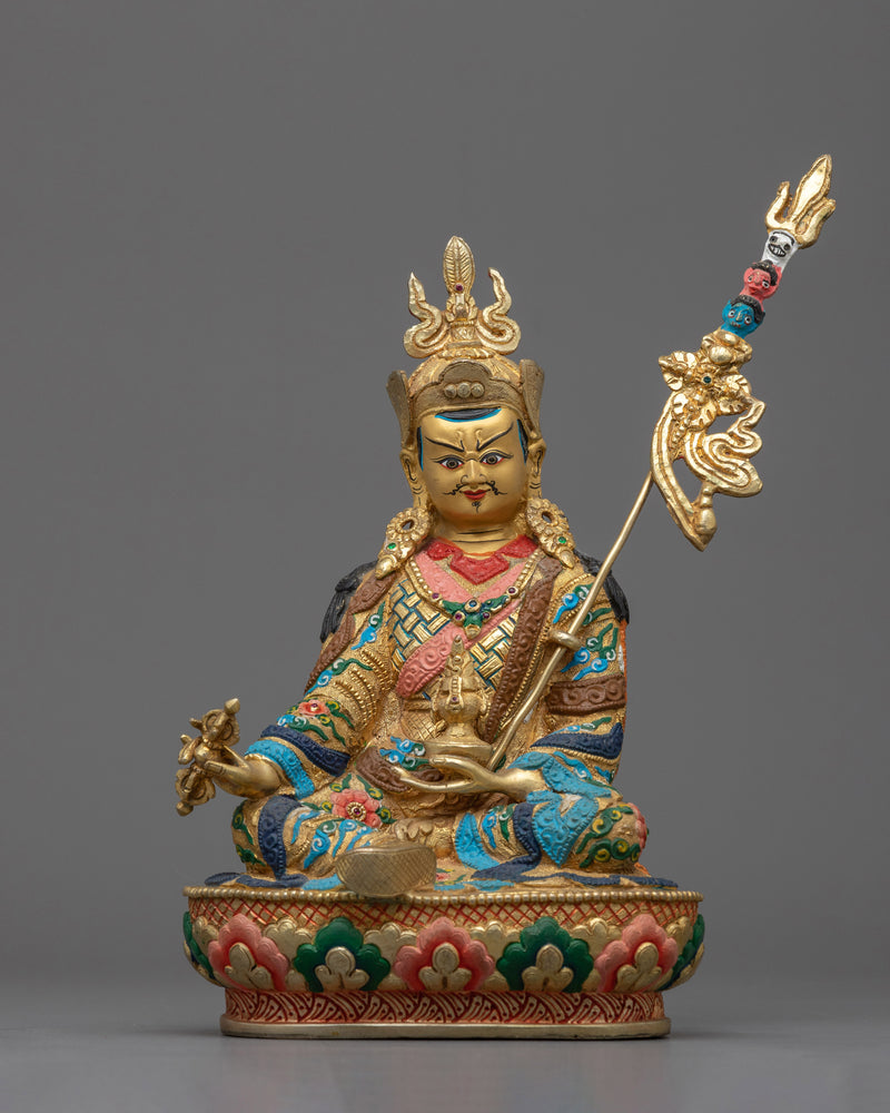 guru-rinpoche-lotus-born-statuette