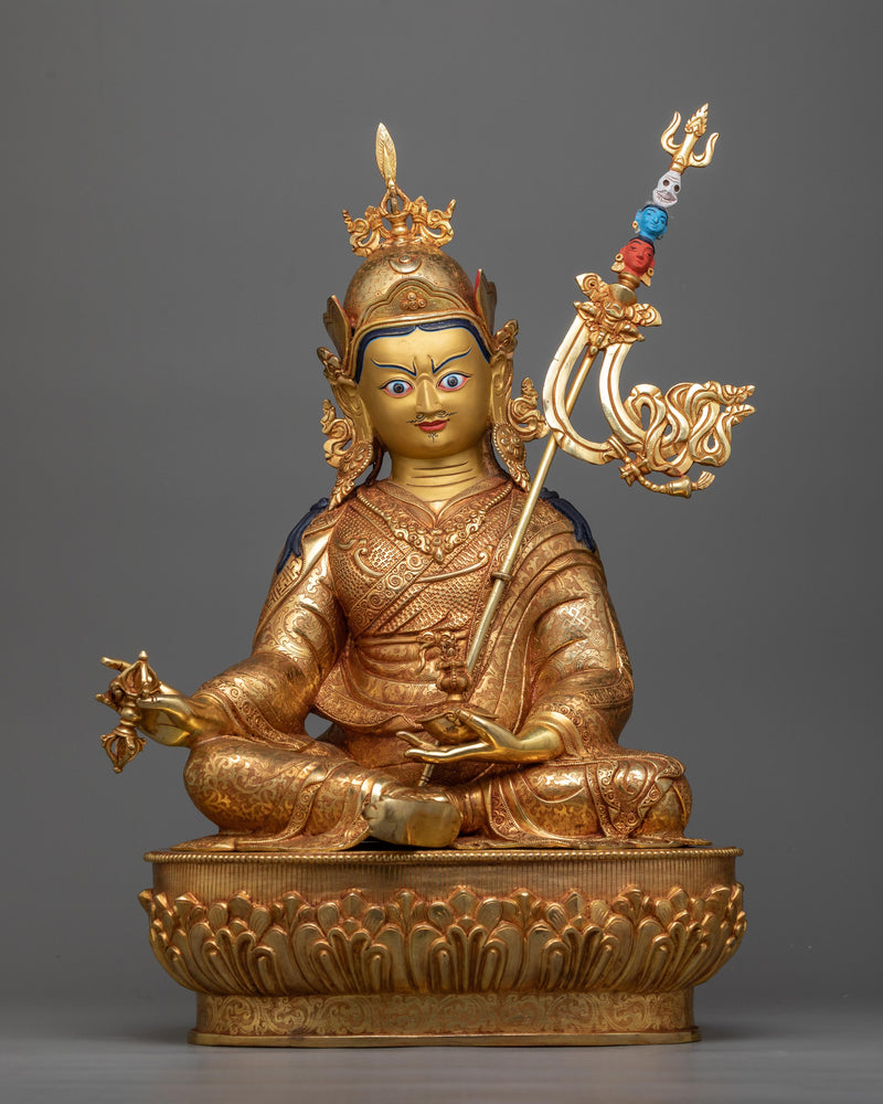 guru-rinpoche-gold-sculpture