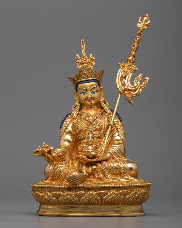 guru-rinpoche-gold gilded statue